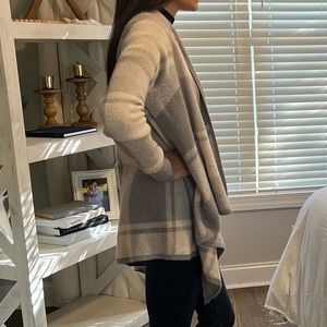 Gray Plaid Cardigan - XS